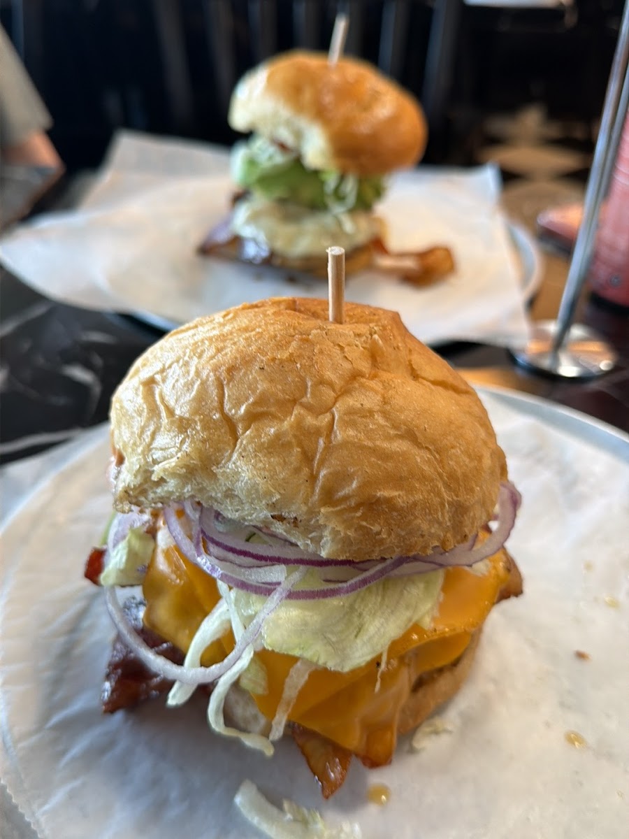 Melt Gourmet Cheeseburgers - Photo 3