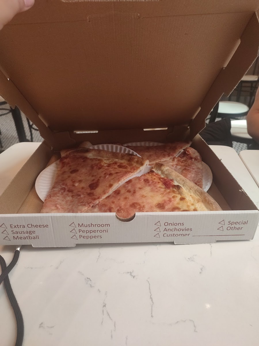 Joe's Pizza Broadway - Photo 7