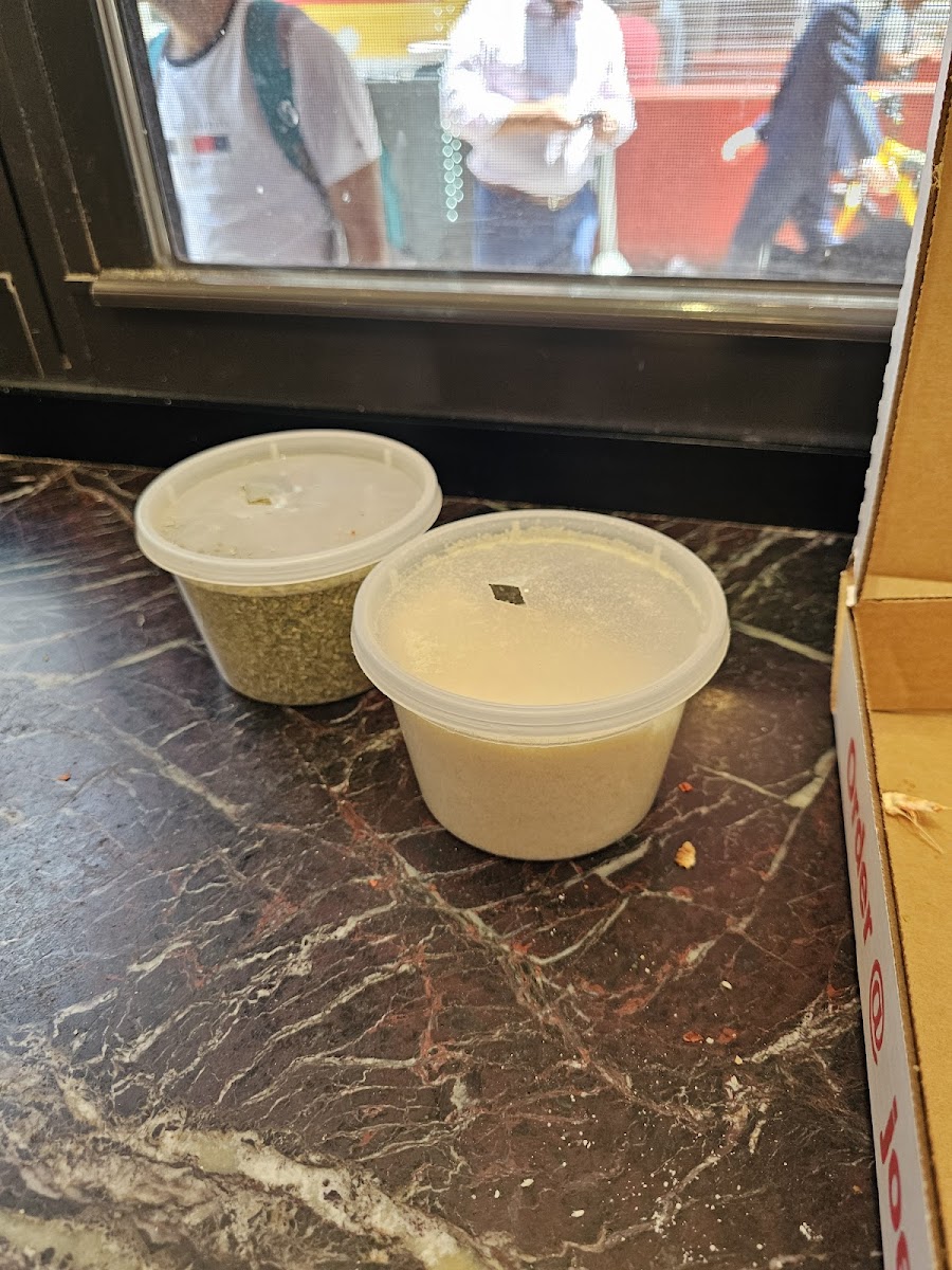 Joe's Pizza Broadway - Photo 8