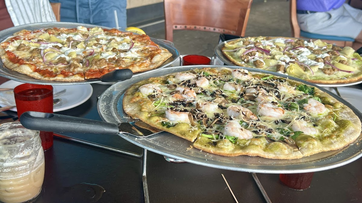 Manoli's Pizza Company - Photo 3