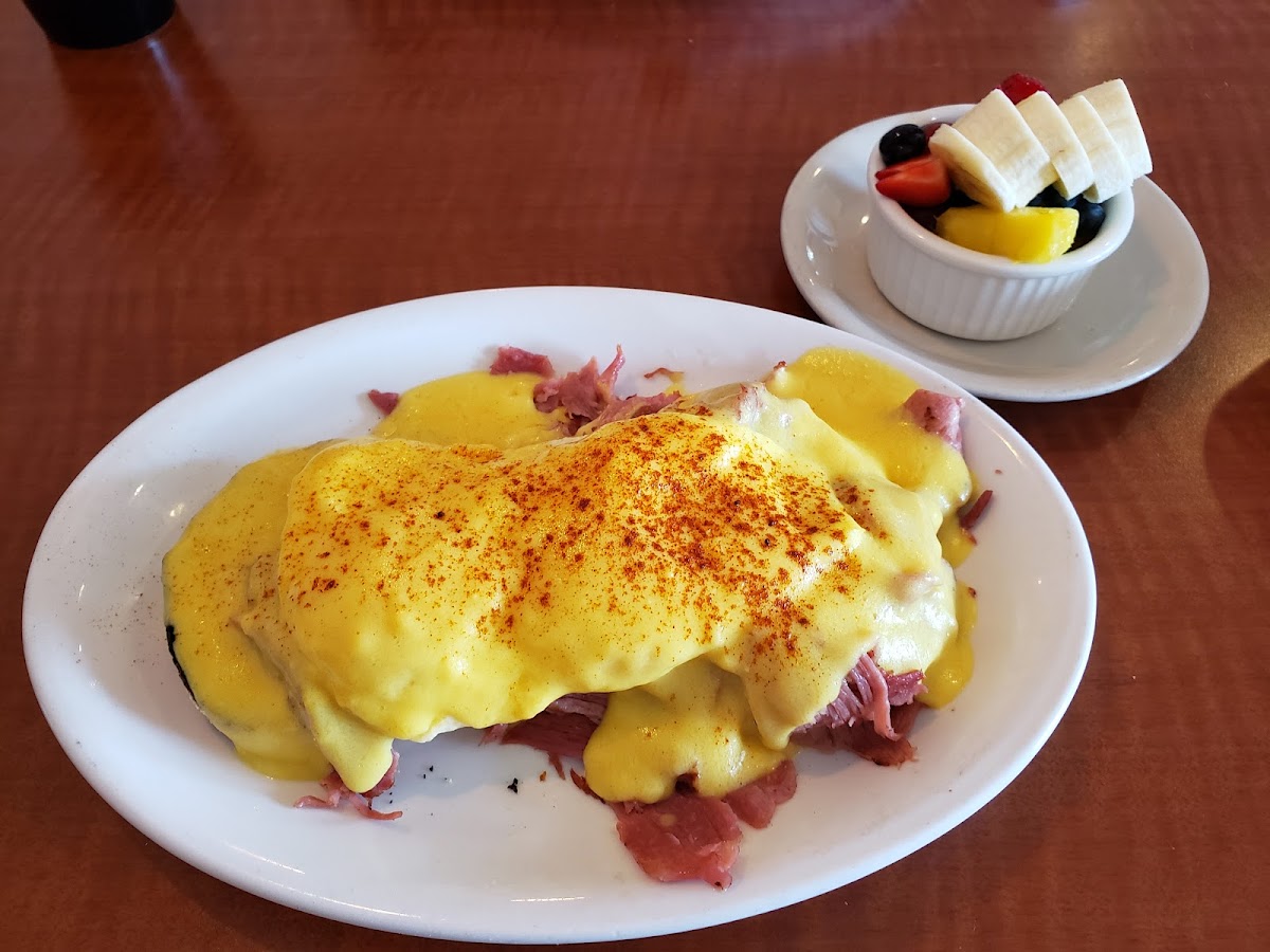 R Diner - Photo 8