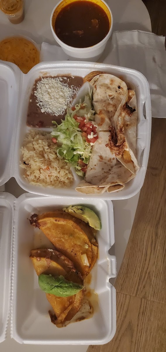 Jessy's Taqueria - Photo 4
