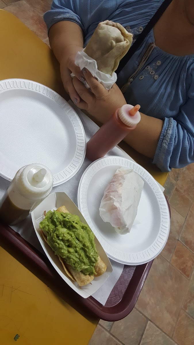 Pepe's Finest Mexican Food - Photo 6
