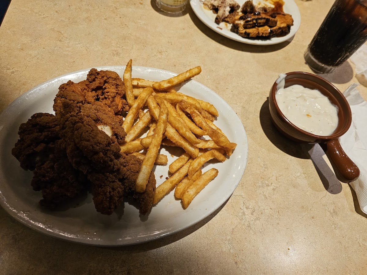 Grand Country Buffet - Photo 9