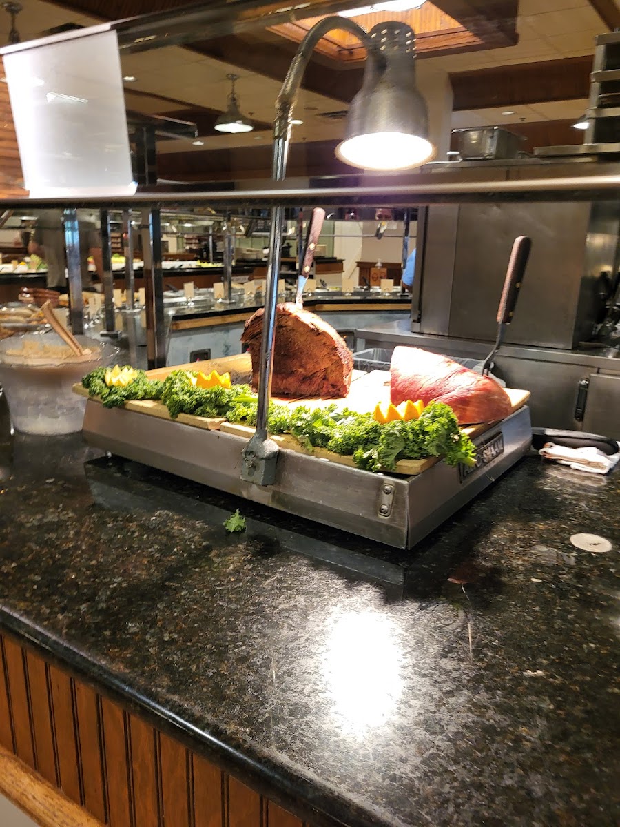 Grand Country Buffet - Photo 4