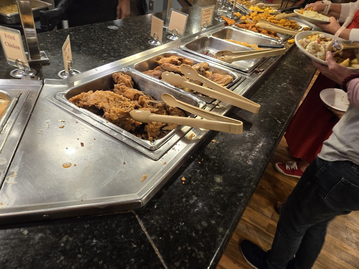 Grand Country Buffet - Photo 7