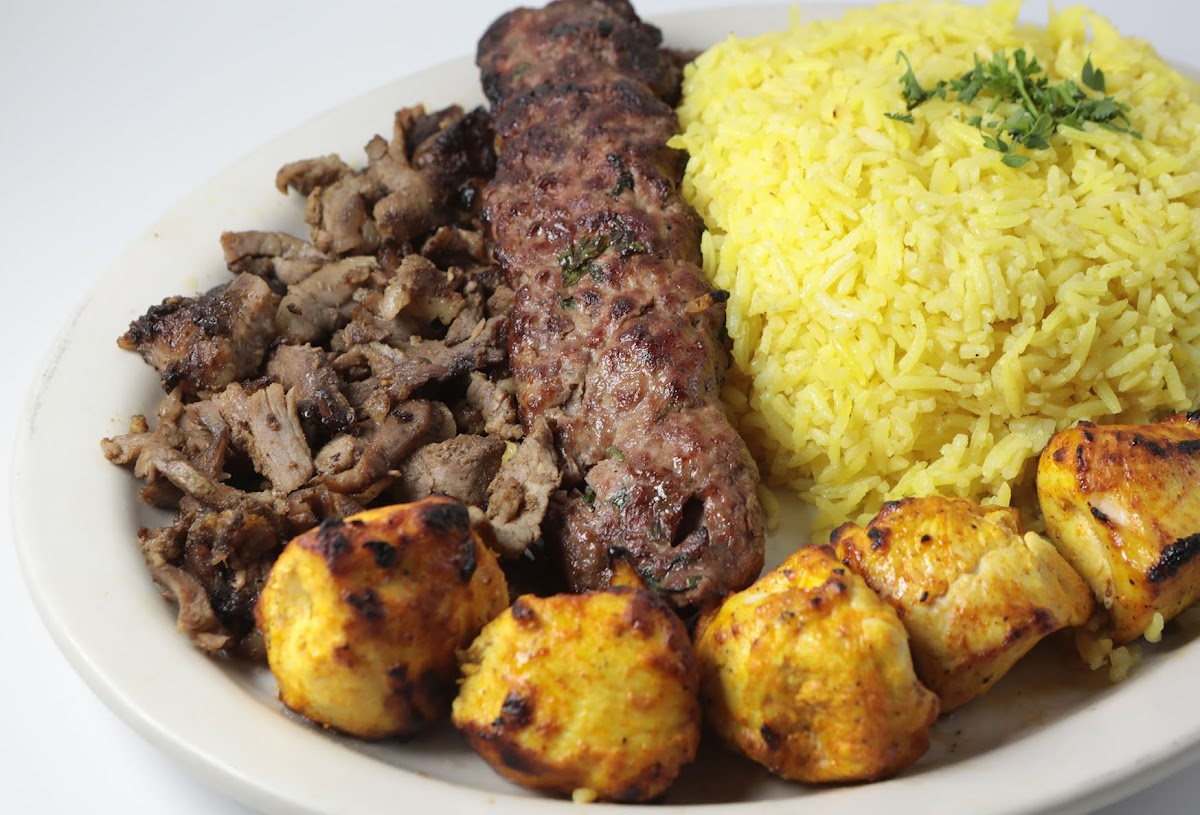 Shawarma Inn - Photo 3