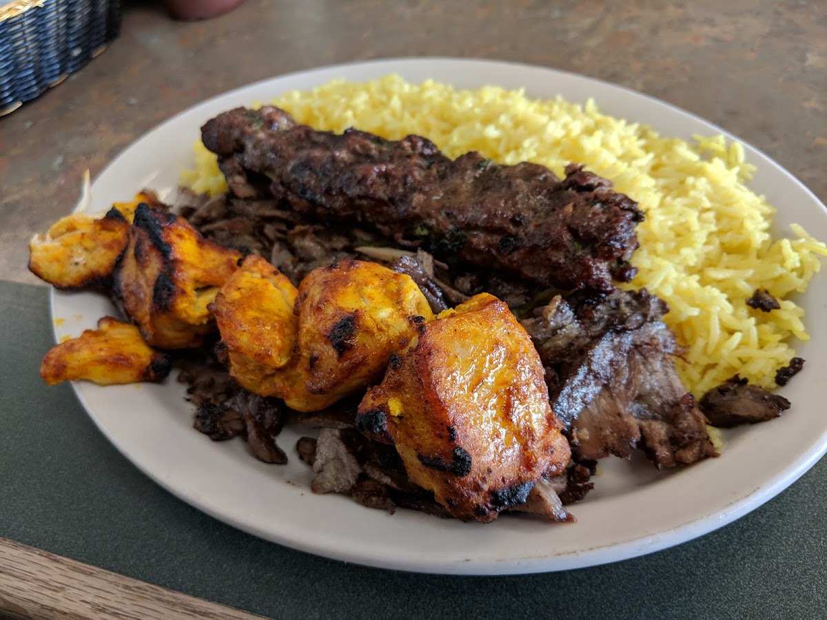 Shawarma Inn - Photo 4