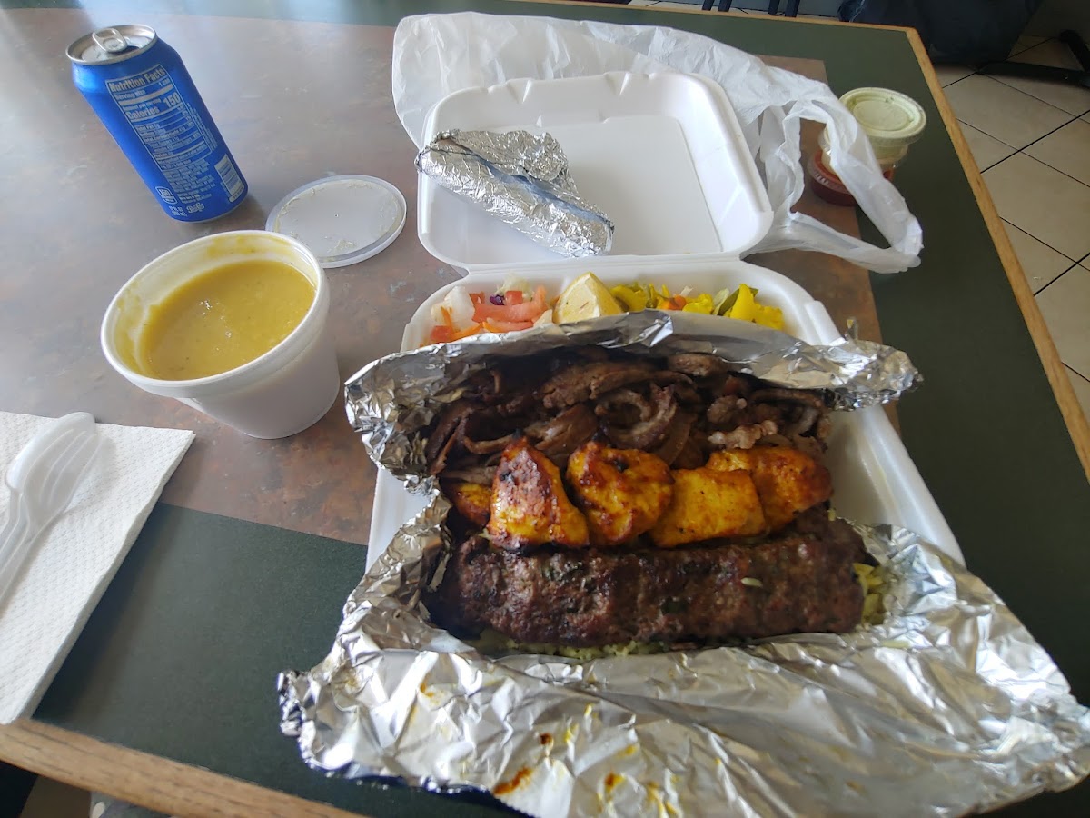 Shawarma Inn - Photo 5