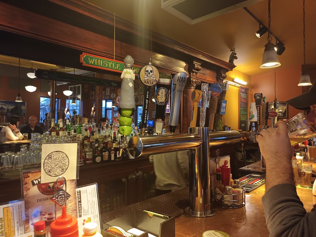 Whistle Stop Ale House - Photo 5
