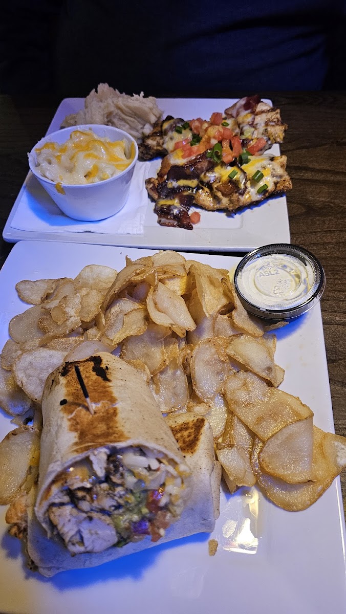 Sixty Six Grill and Taphouse - Photo 8