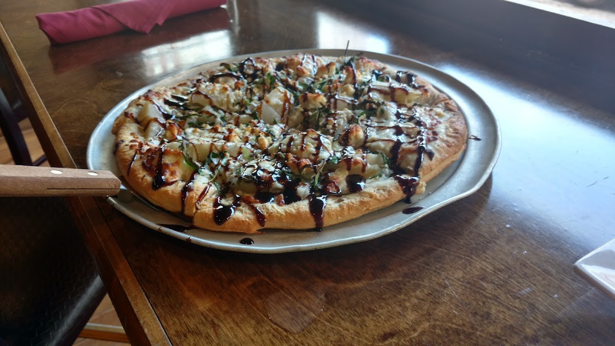 Pearl Street Pizzeria & Pub - Photo 8