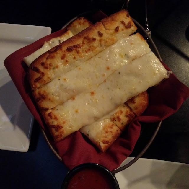 Cheesy Breadsticks with Marinara and Ranch Sauce