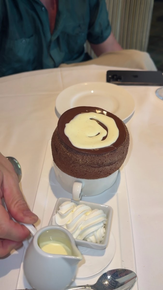 Polo Lounge - Photo 1