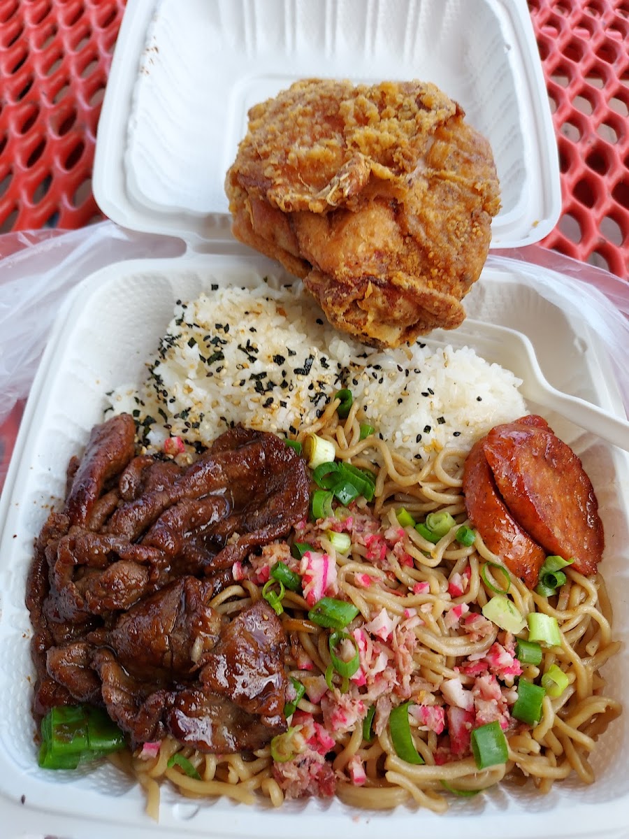 Leeward Drive-Inn - Photo 4