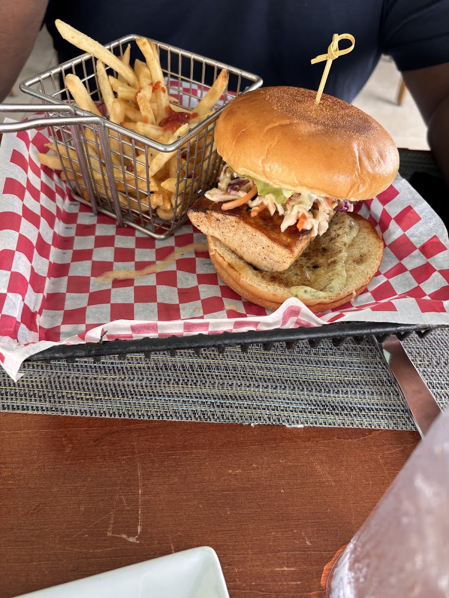 Southernmost Beach Café - Photo 5