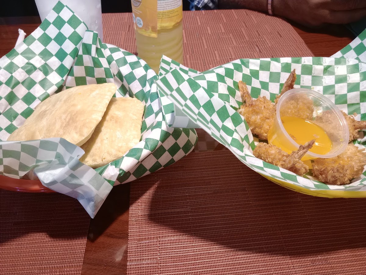 Cool Runnings Jamaican Grill - Photo 9