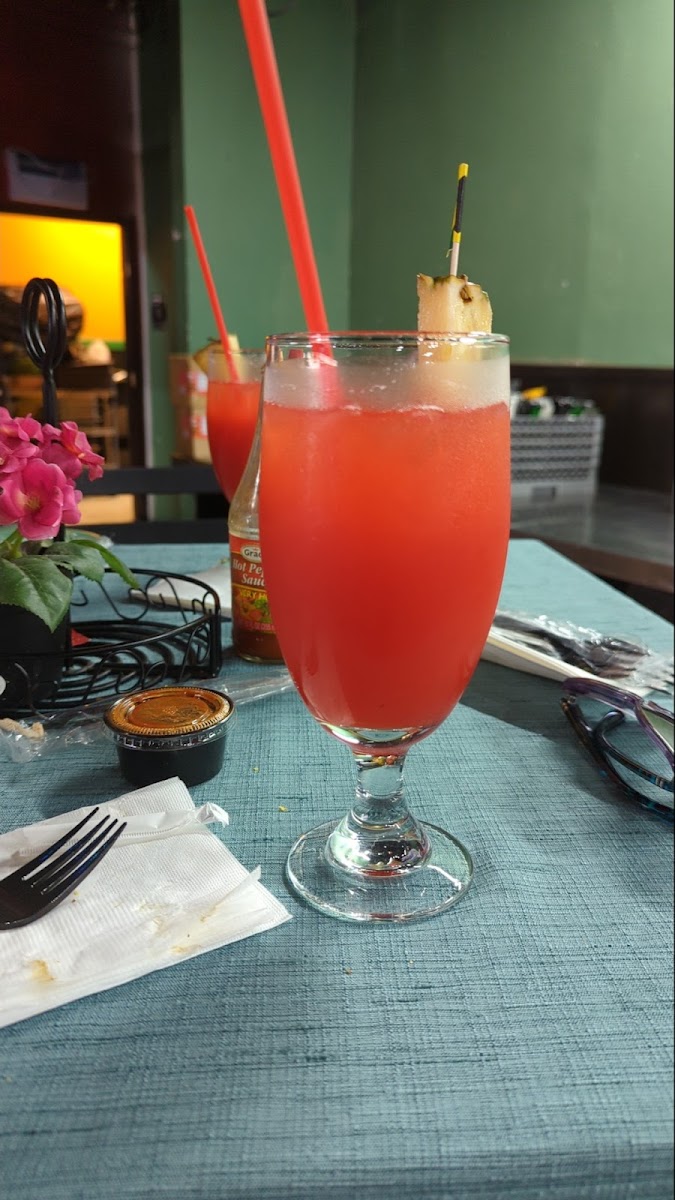 Cool Runnings Jamaican Grill - Photo 5