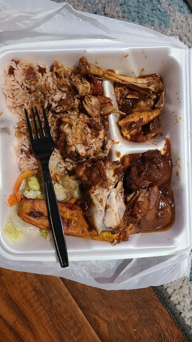Cool Runnings Jamaican Grill - Photo 7