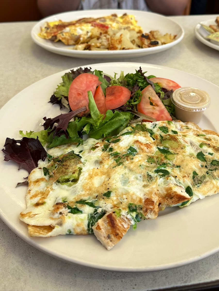 The Flame Diner - Photo 8