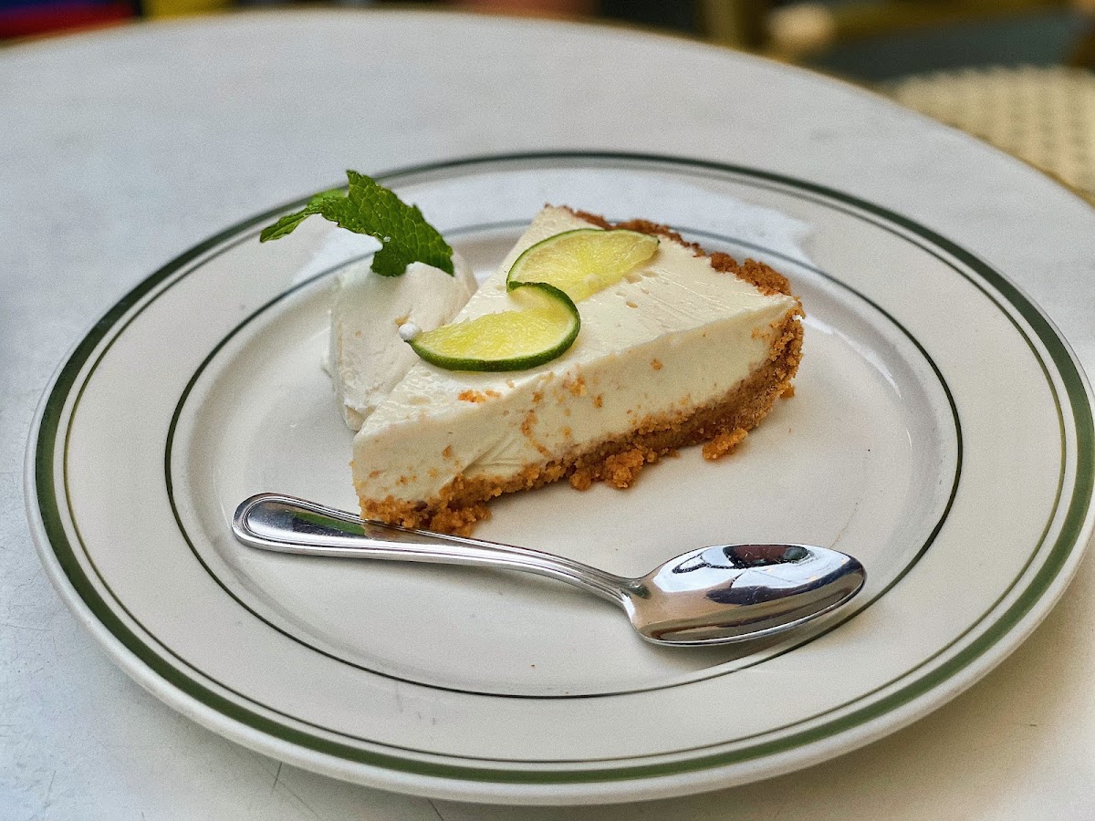 Elysian Cafe - Photo 9