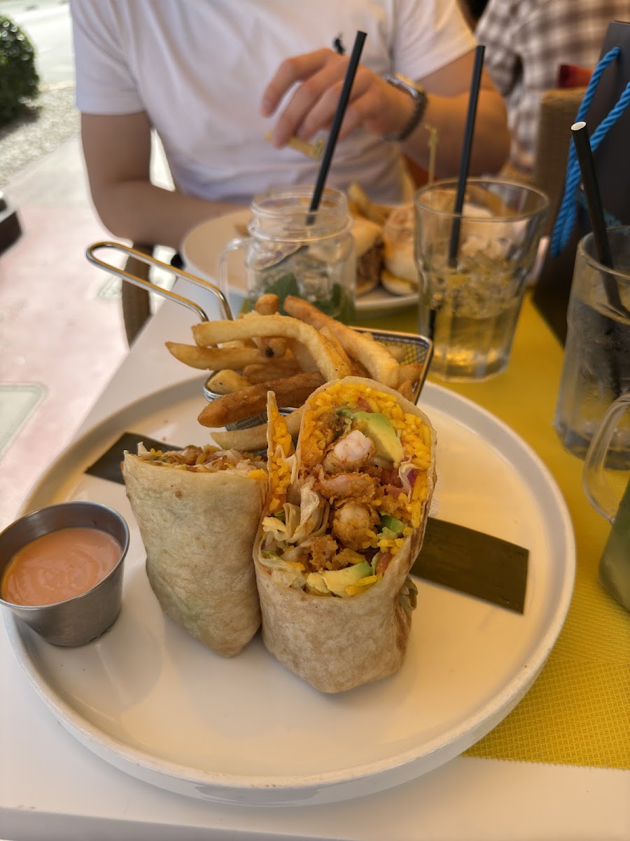 On Ocean 7 Cafe - Photo 6