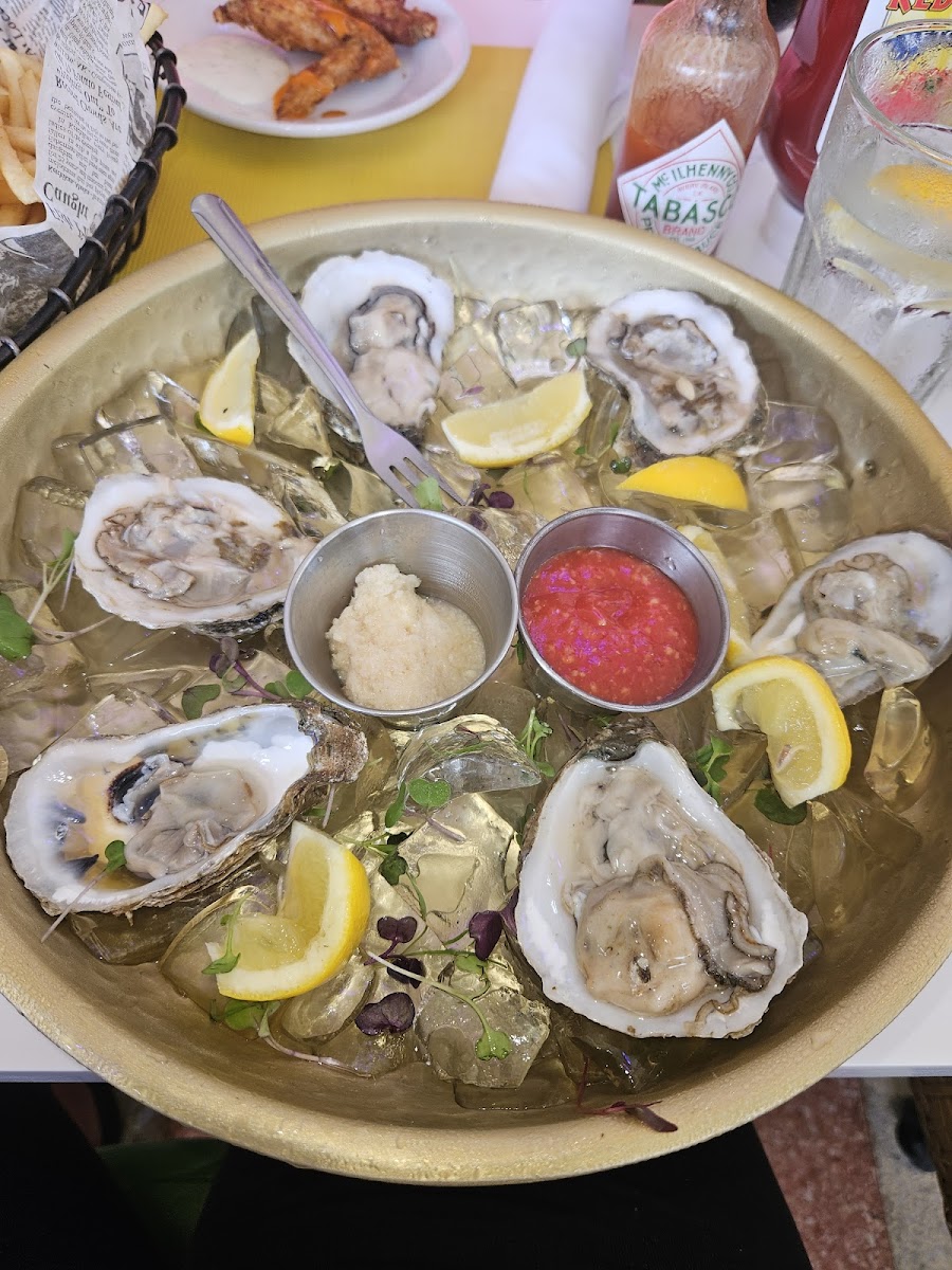 On Ocean 7 Cafe - Photo 7