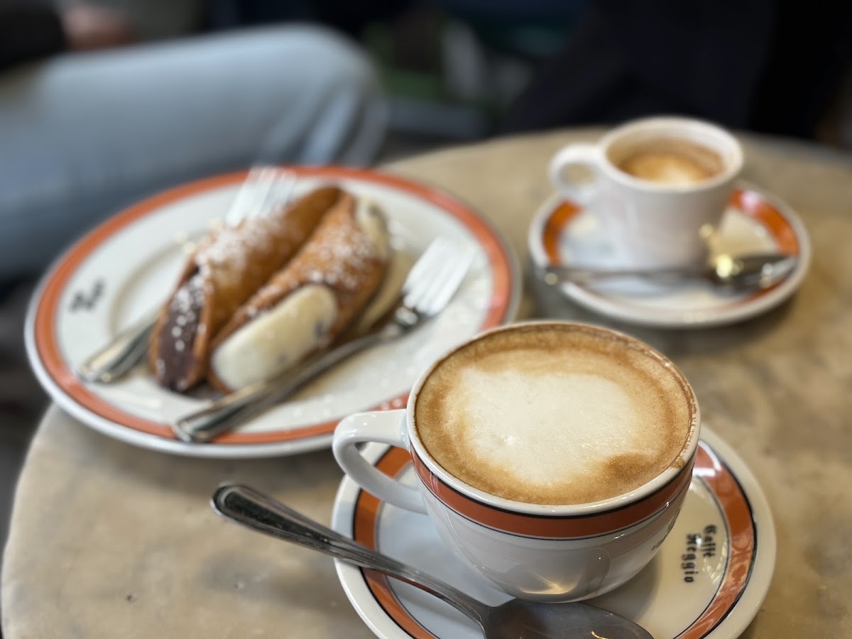 Caffe Reggio - Photo 2