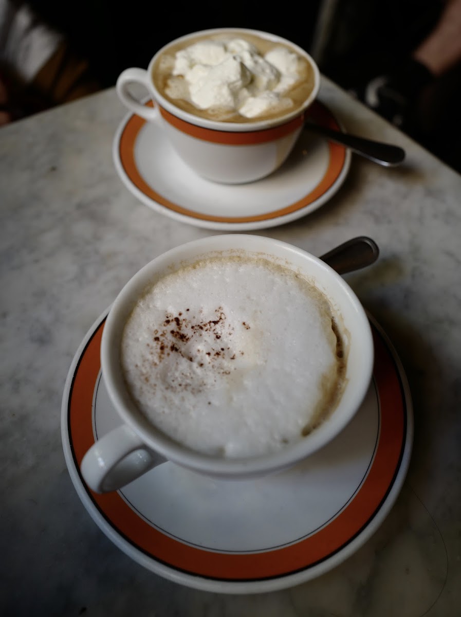 Caffe Reggio - Photo 7