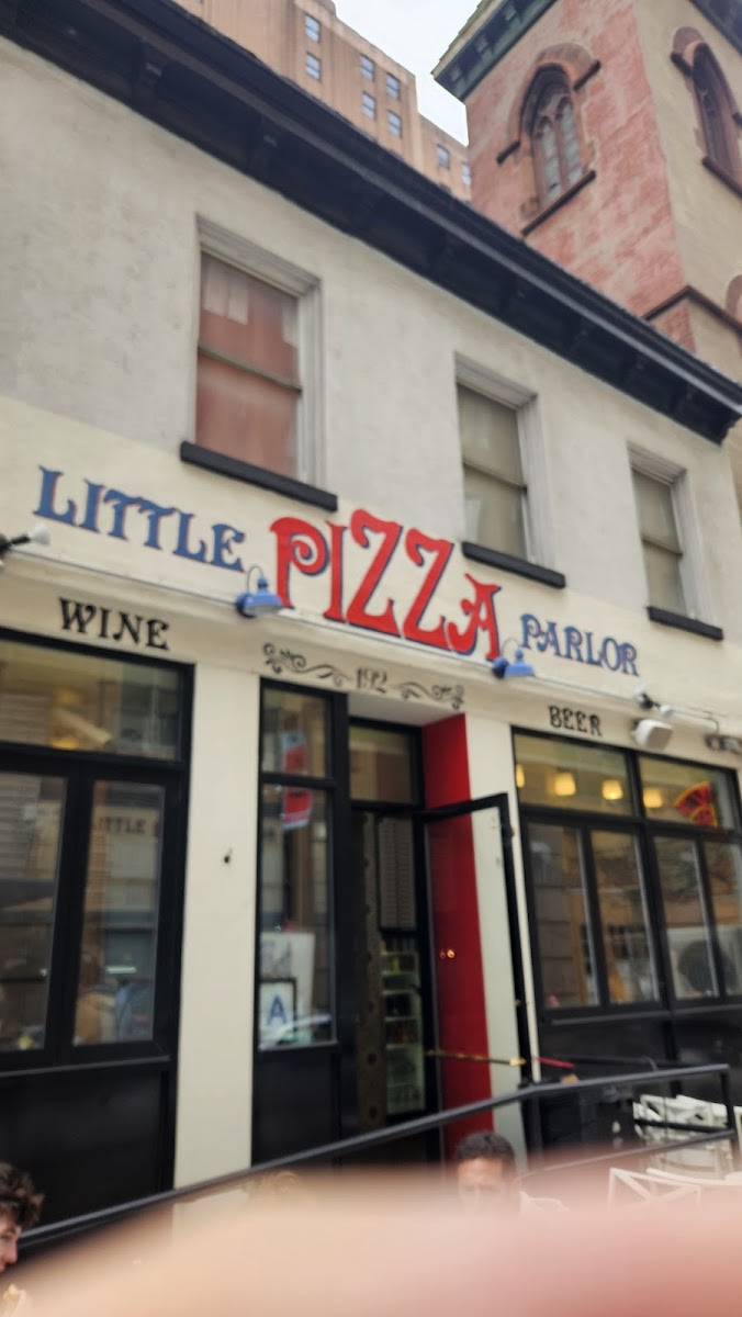 Little Pizza Parlor - Photo 2