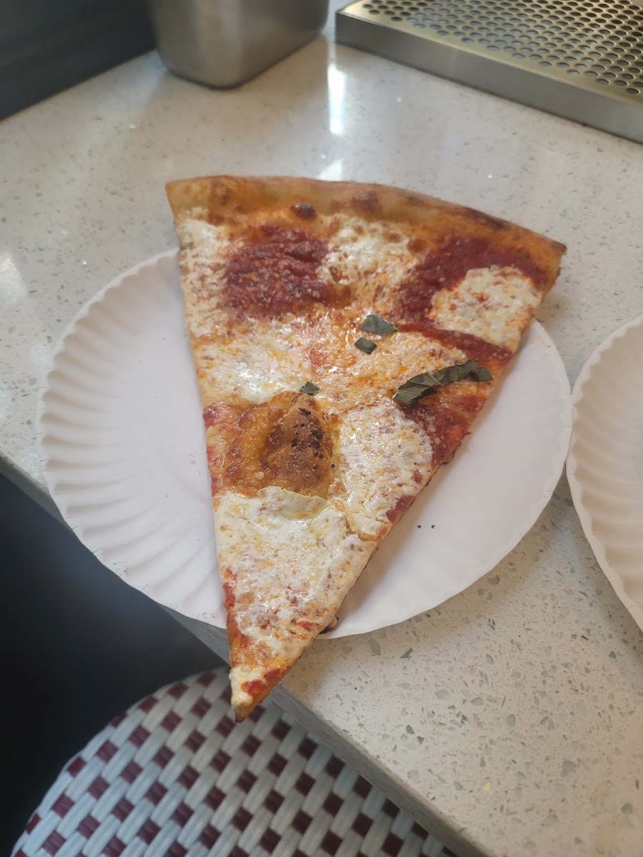 Little Pizza Parlor - Photo 4