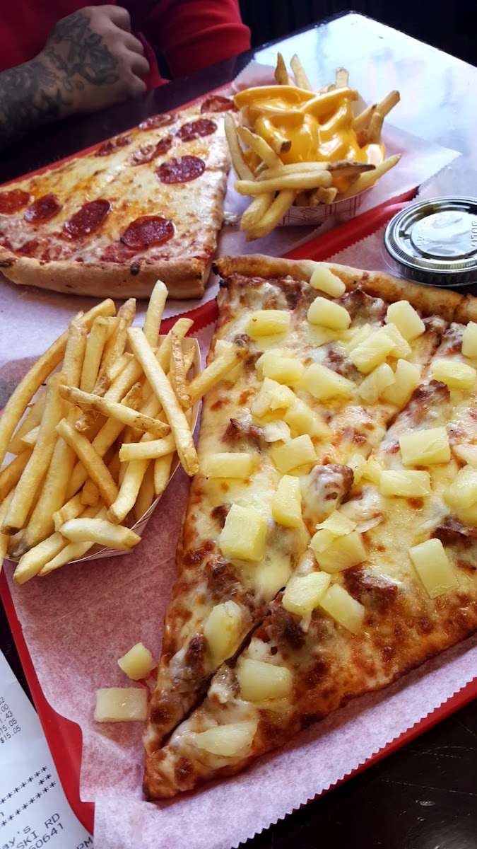 Papa Ray's Pizza and Wings - Photo 1