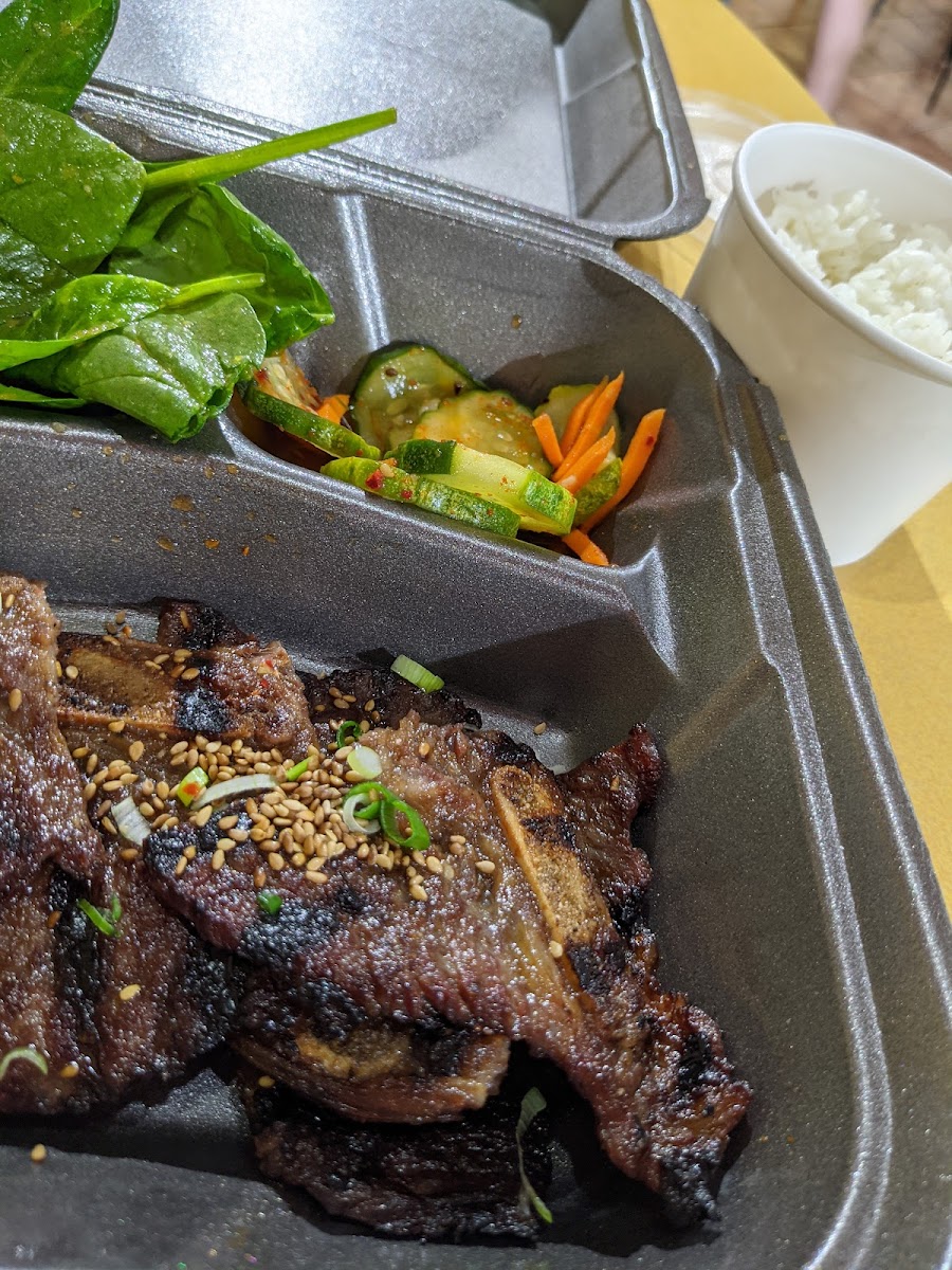 Kwan's Deli and Korean Kitchen - Photo 9