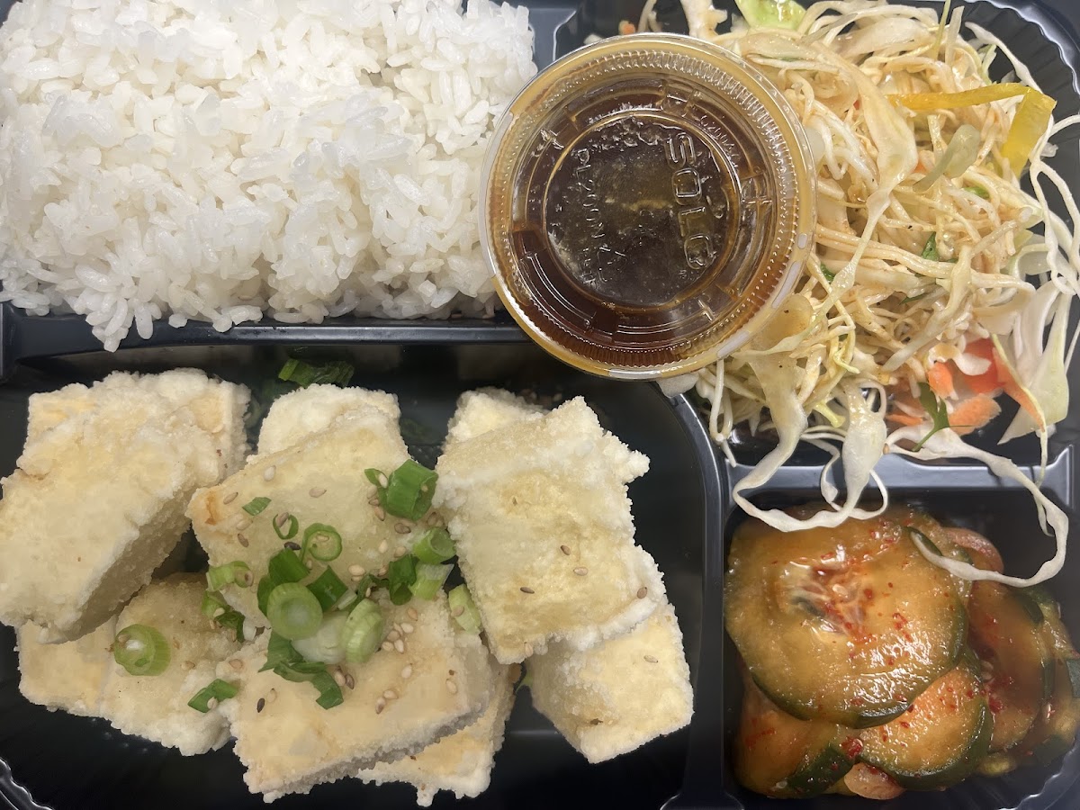 Kwan's Deli and Korean Kitchen - Photo 2