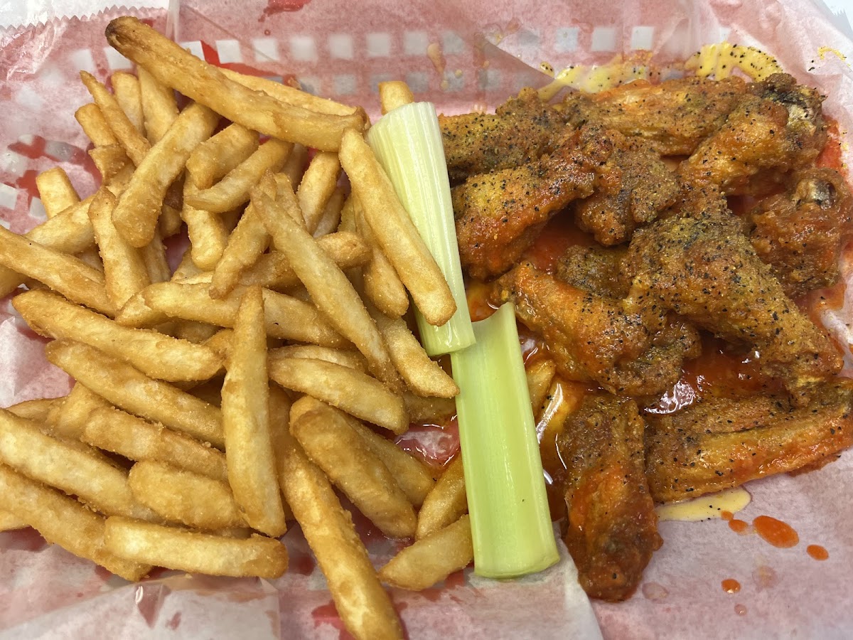 Kwan's Deli and Korean Kitchen - Photo 3