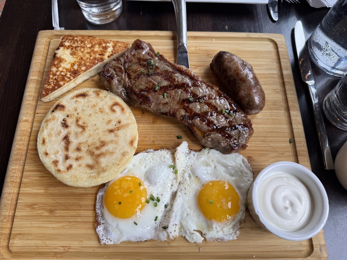 BienMeSabe Venezuelan Cafe & Restaurant - Photo 3