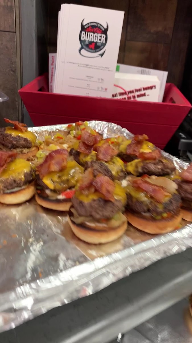 Sin City Burger - Photo 1