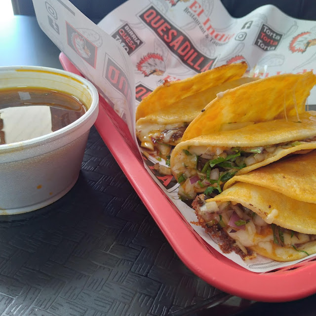 Birria Quesa Tacos Con Consume