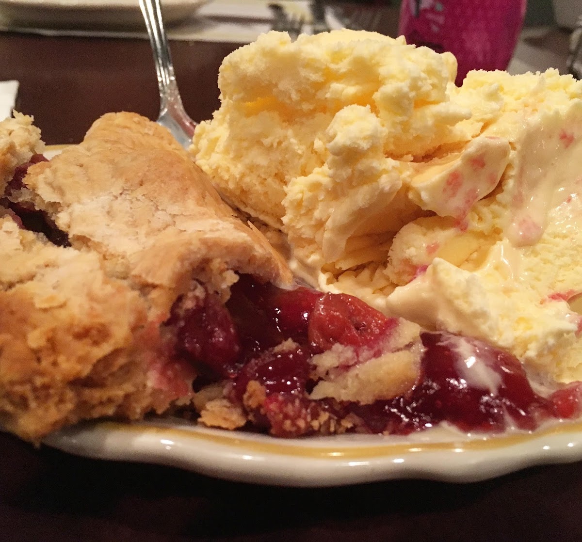 McLean Family Restaurant - Photo 3