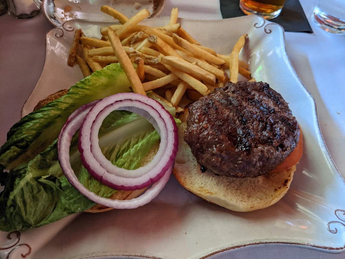 Martin's Tavern - Photo 9