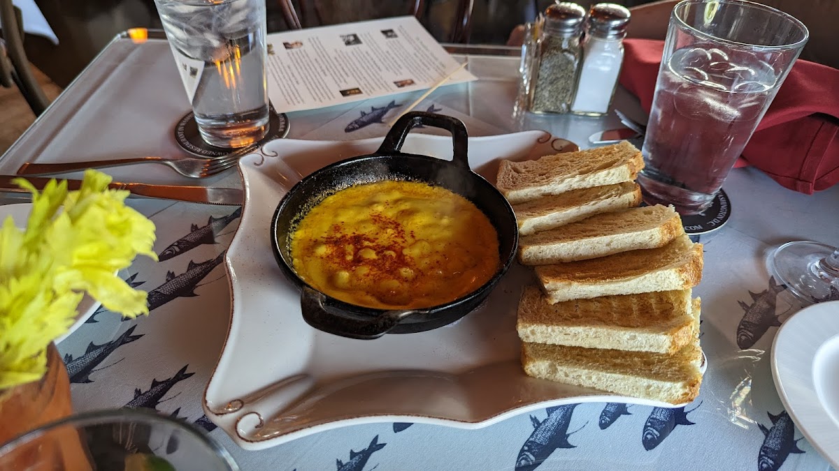Martin's Tavern - Photo 8