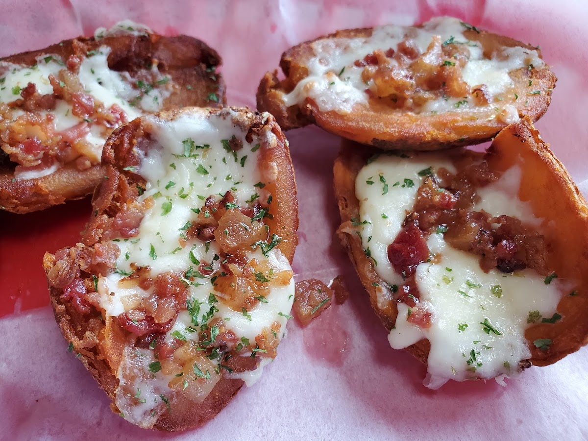 Ponzetti's Pizza - Photo 7