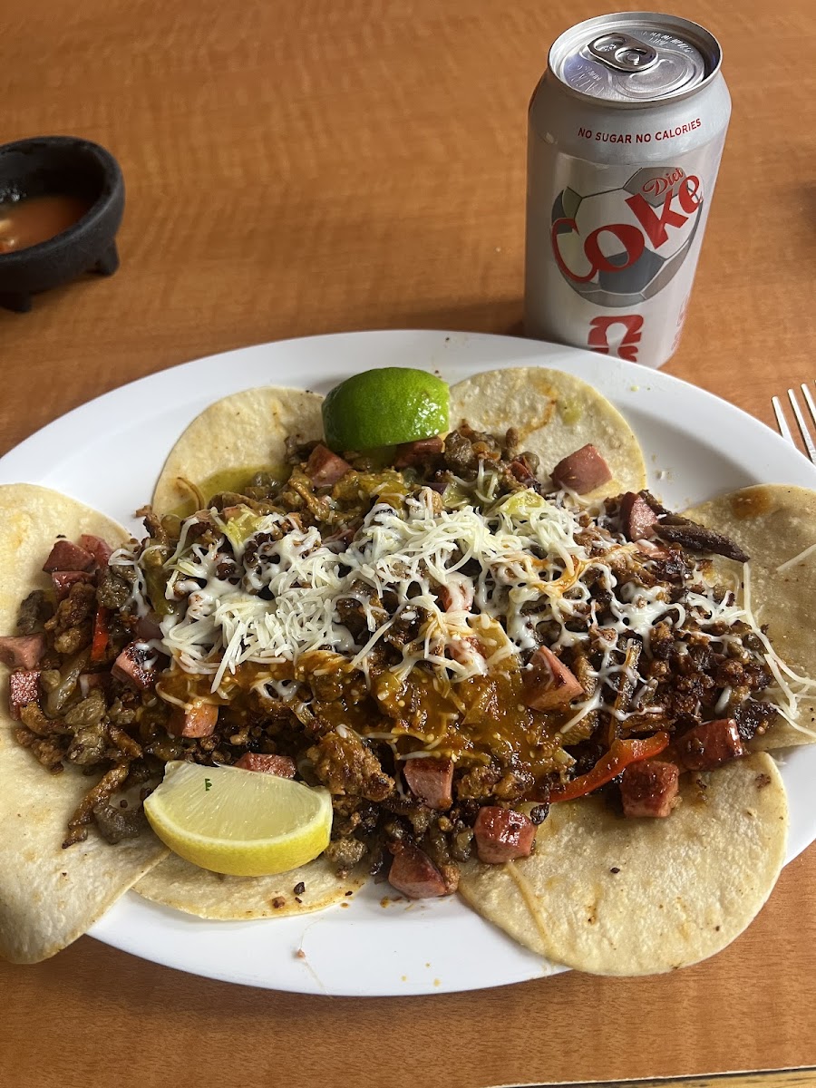 Taqueria La Cazuela - Photo 1