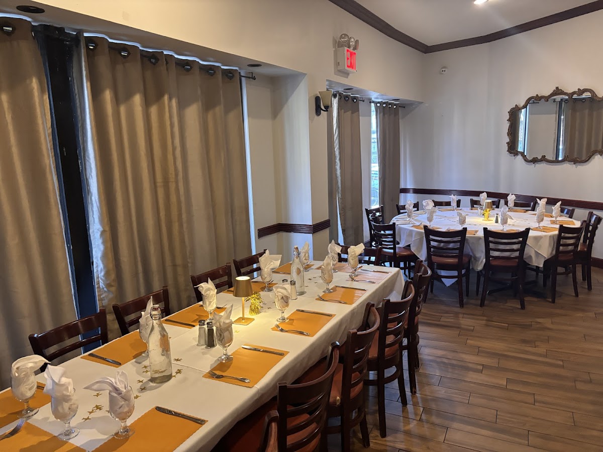 O'Neill's Maspeth - Photo 2