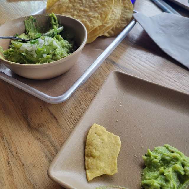Guacamole Large