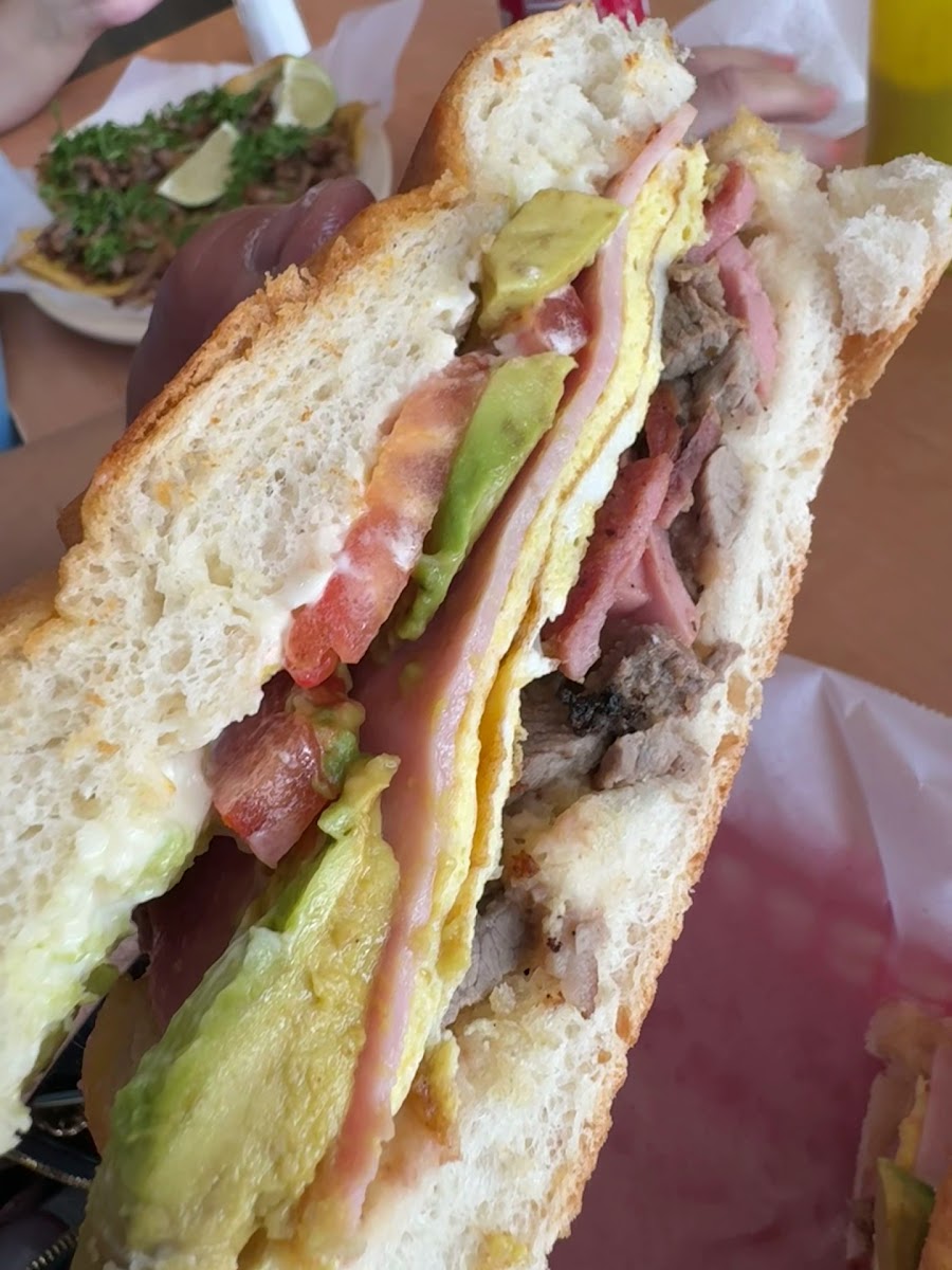 Tortas Las Llardas - Photo 1