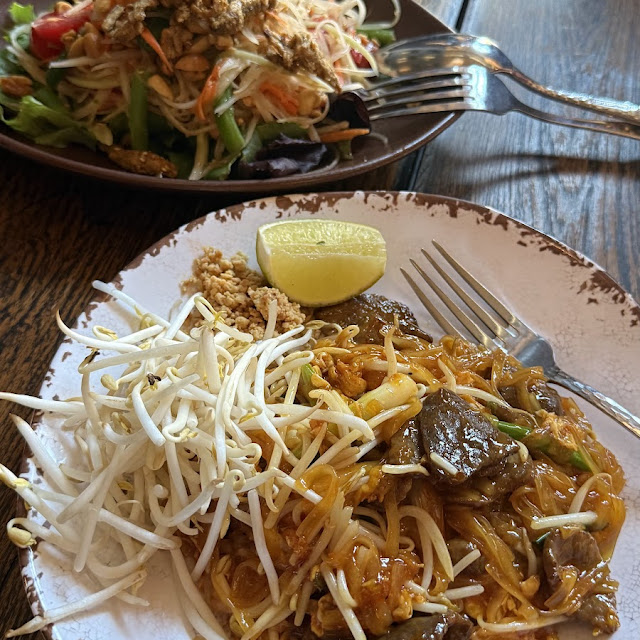 Pad Thai Noodles with Chicken