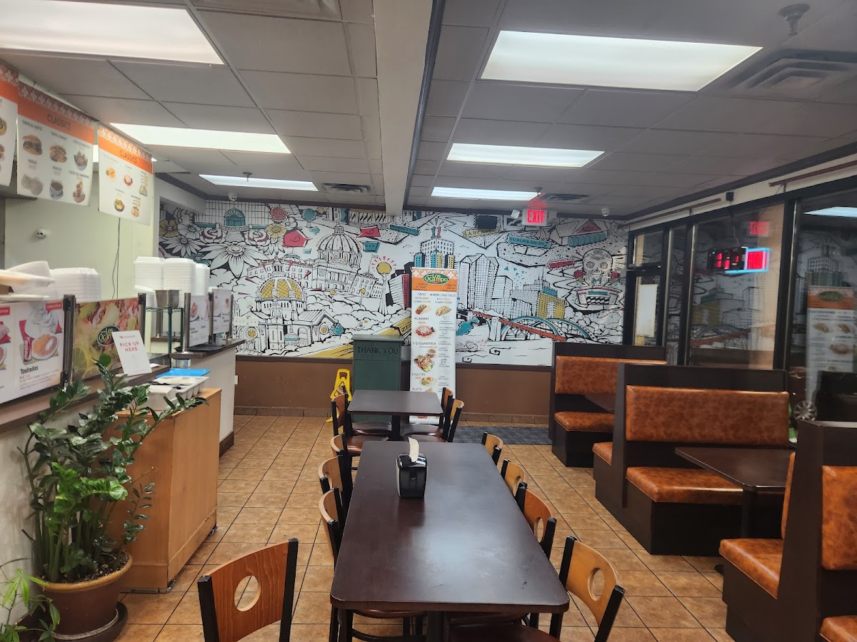 Taqueria Los Ocampo - Photo 3