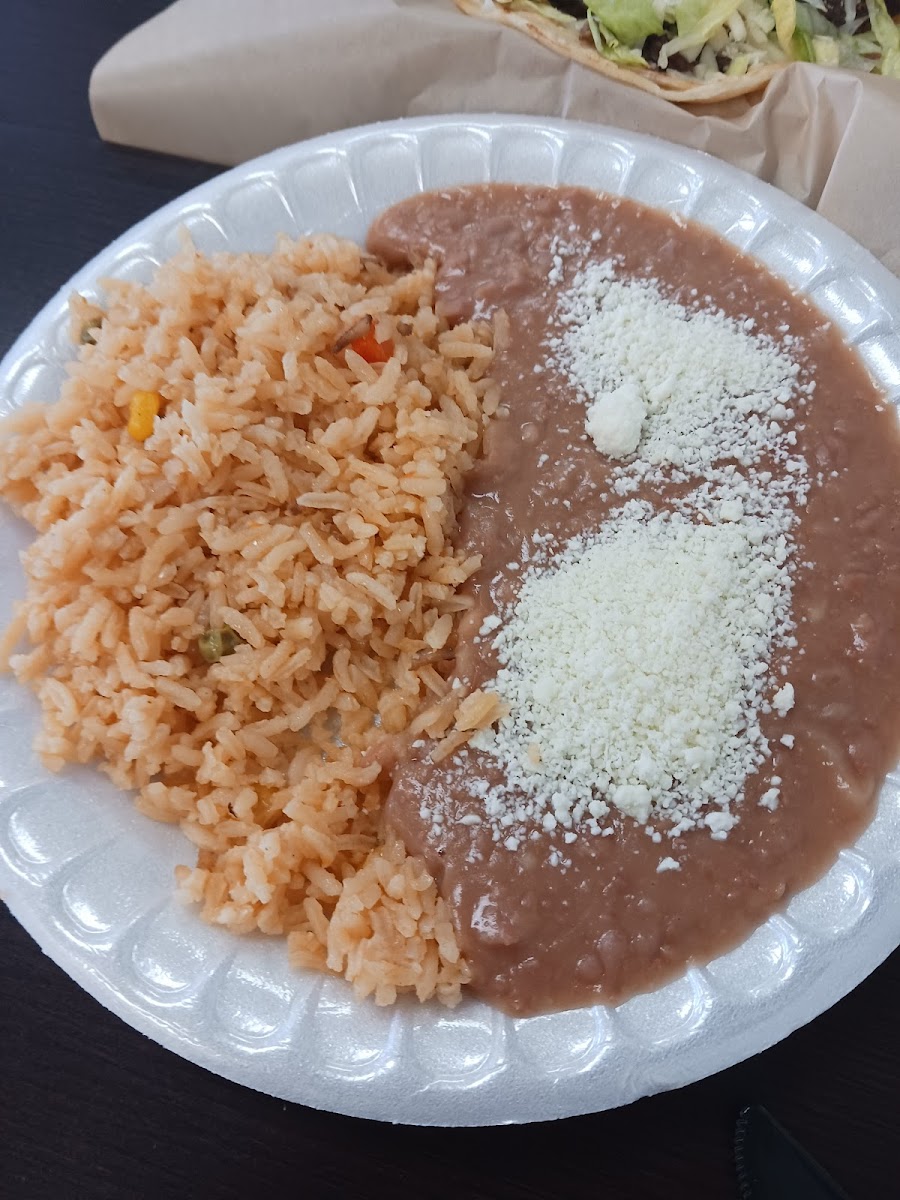 Taqueria Los Ocampo - Photo 8