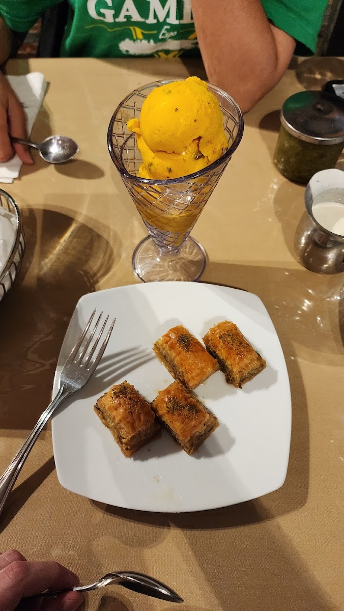 Miraj Healthy Grill - Photo 6
